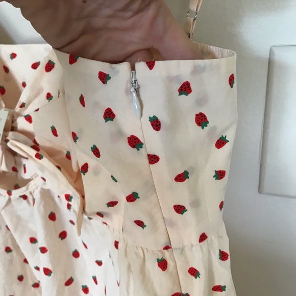 Madewell Strawberry Keyhole Cami - Picture 6 of 8